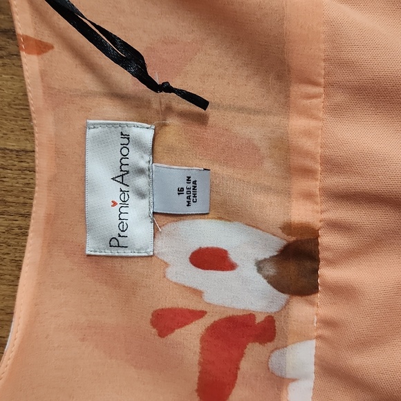NWT Premier Amour Peach Floral Wrap Dress, size 16 - Picture 9 of 11